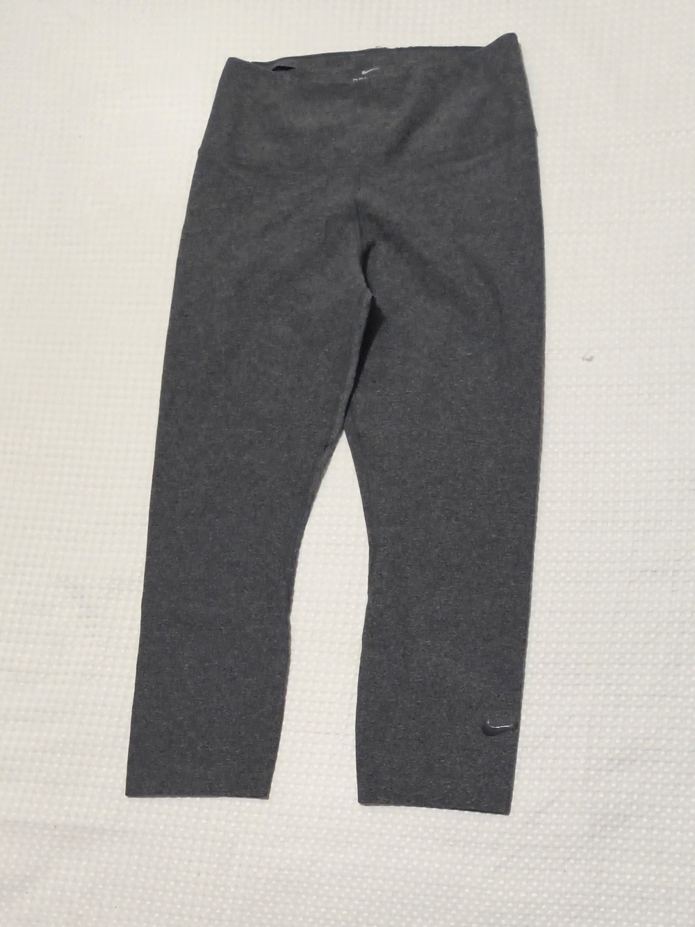 Nike - Picture 3 of 5